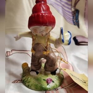 Penelope "got em" figurine sku # 36